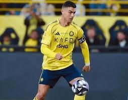 半场：皇马1-0马竞，巴尔韦德任意球世界波，罗德里戈失良机