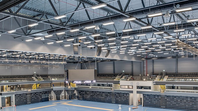 里夫斯17罚15中狂砍36分8助攻，湖人铩羽凯尔特人背靠背鏖战惨败