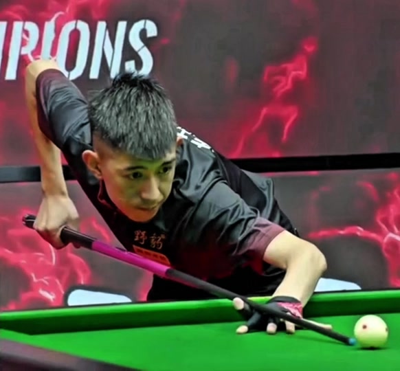 了一些年轻 了一些年轻