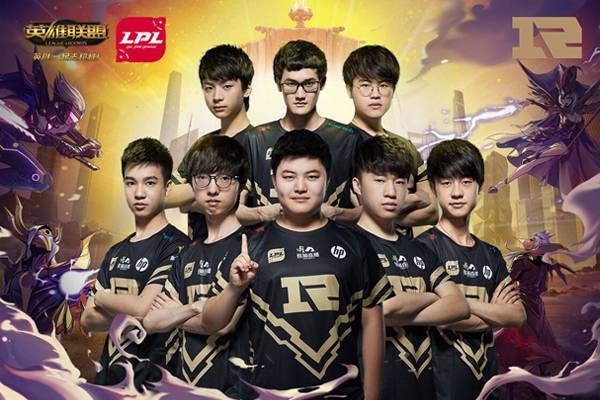 一个鲜明的 一个鲜明的